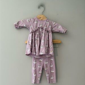 $18 ADD ON Peek Girls Dress and Leggings Matching Set Swans xs‎ (0-3M) Jamie Kay